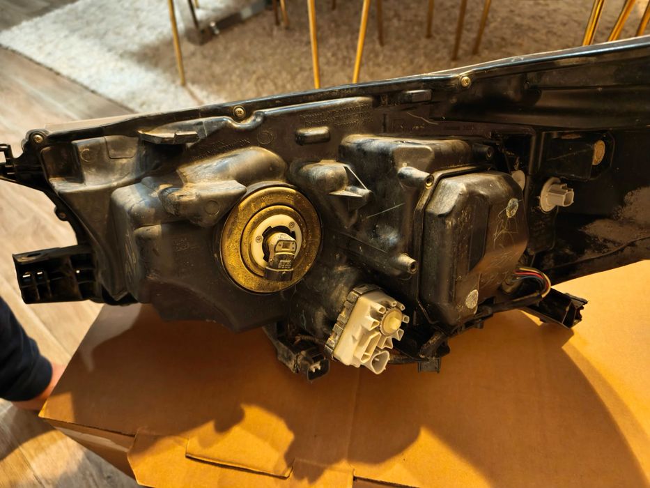 Far dreapta Toyota Hillux Xenon Led 2015 - 2020