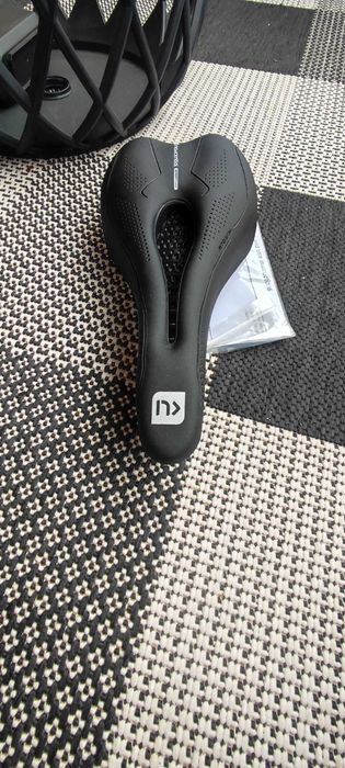 Чисто нови седалки за колело