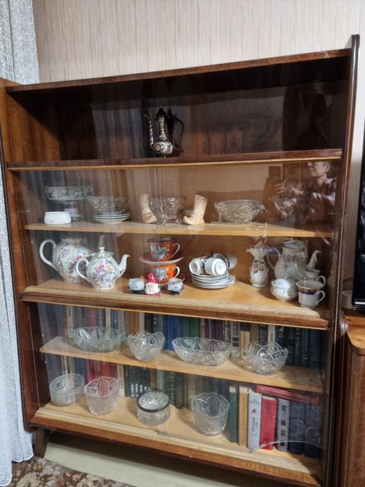 Гарнитур сервант шкаф стол