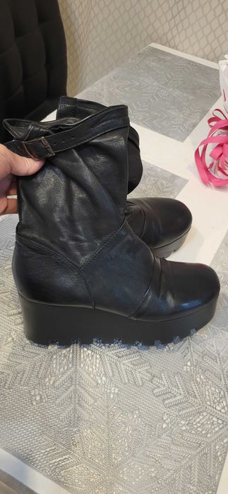 Боти естествена кожа 40номер