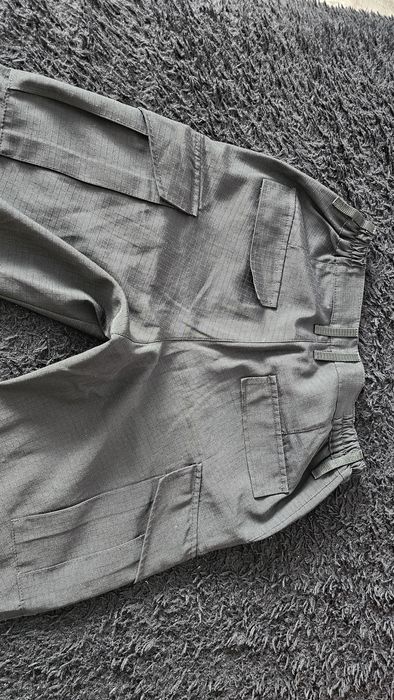 Продам джоггеры , чёрные.