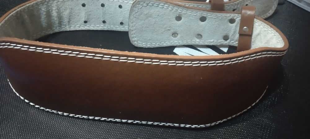 Ремень для занятий тяжёлой атлетике