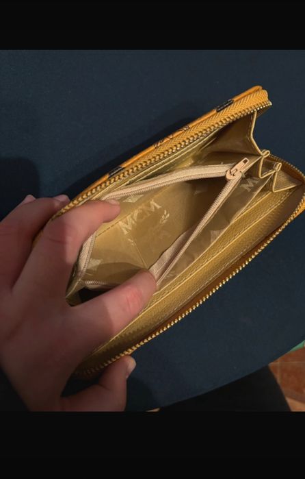 Portofel din piele MCM