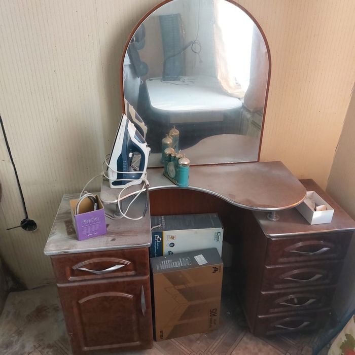 Спальный гарнитур