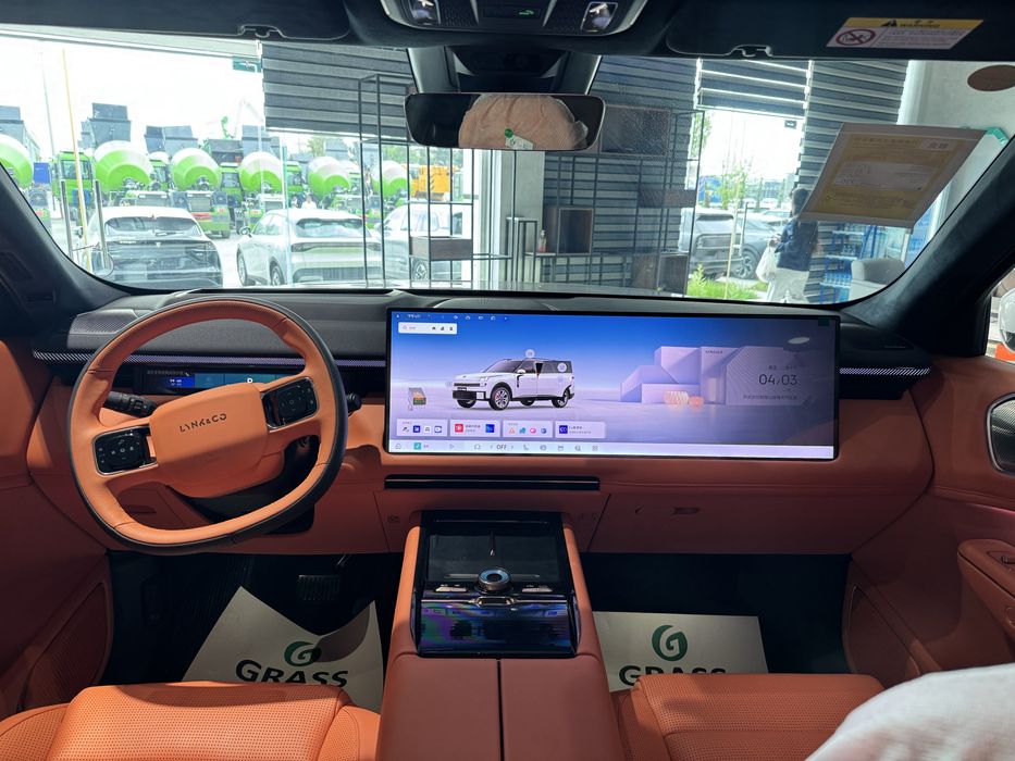 Lynk Co 900 full version