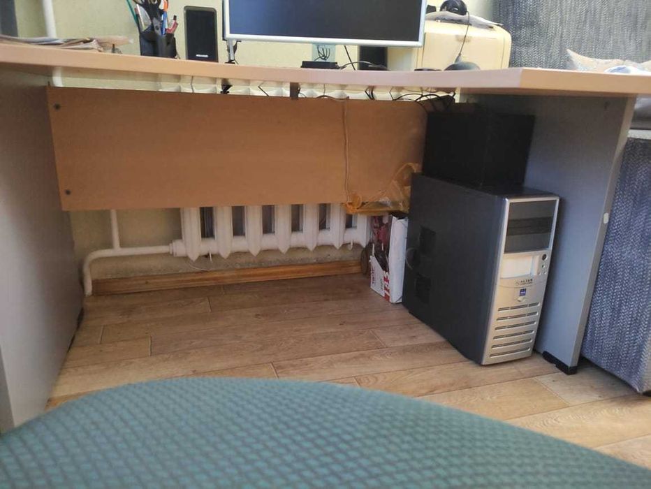 стол компьютерный