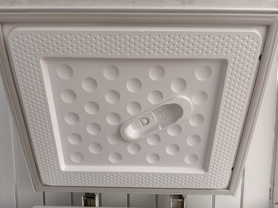 Морозильный ларь Бирюса 200НК-5