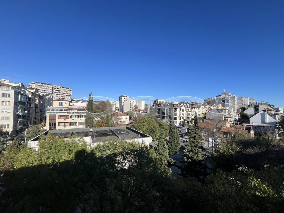 Продава се Тристаен апартамент в Варна, Зимно кино Тракия - 80 кв.м за 1874 €/кв.м - Снимка #9