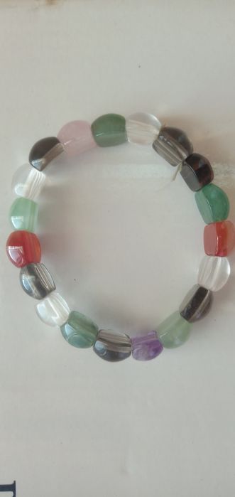 Комплект от естествени камъни,гривна, обици,сребро