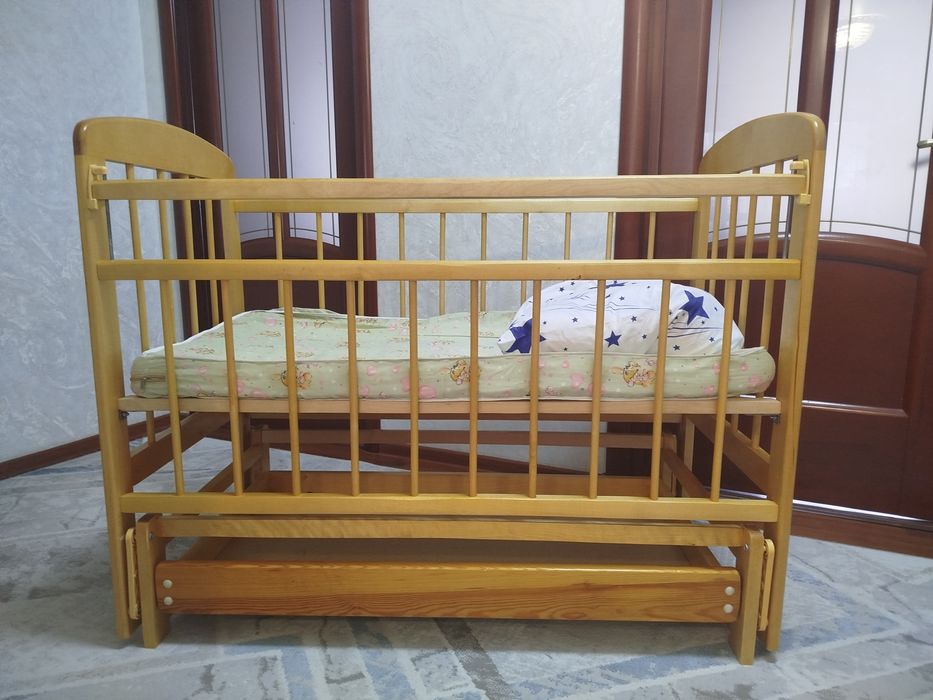 Продам кроватку детскую