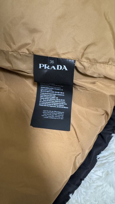 Продам пуховик Prada