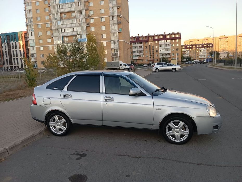 Подам Приору в хорошем состоянии.