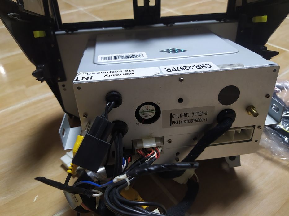 Продам родную магнитолу от Прадо 150.