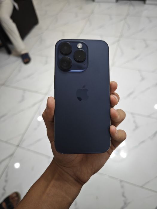 iPhone 15 pro Blue titanium 256 gb