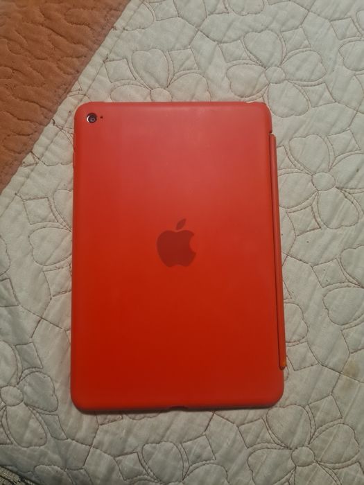Vând Tableta ipad 4 mini cu amprentă digitală