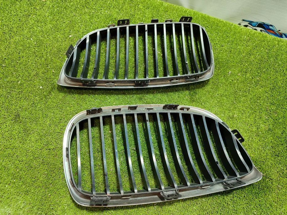GRILA BARA FATA STANGA / DREAPTA BMW 325I SERIA 3 E93 SE 3.0 BENZINA 2007 COD OEM 9082280707 / 224059-10 / 2005-2012