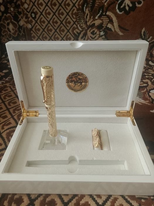 Подарочный набор ,ручка