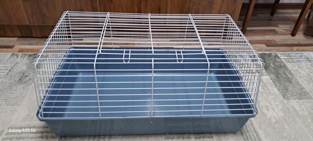 Продаётся клетка большая