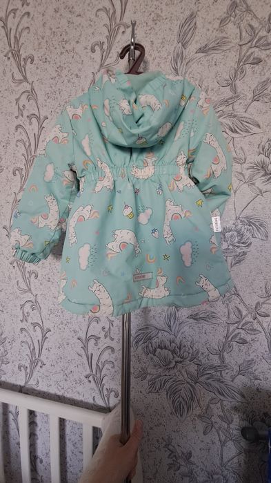 Продам детскую куртку