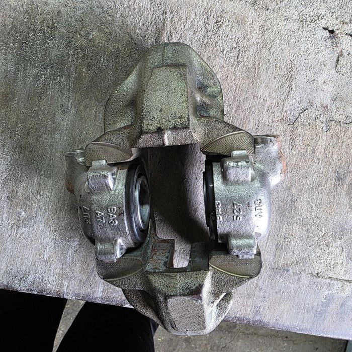 Преден десен спирачен апарат за ВАЗ