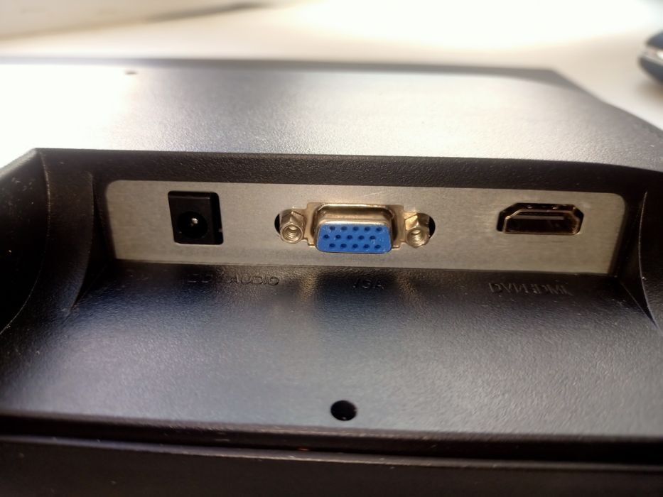 Монитор Qmax 22  kd221h