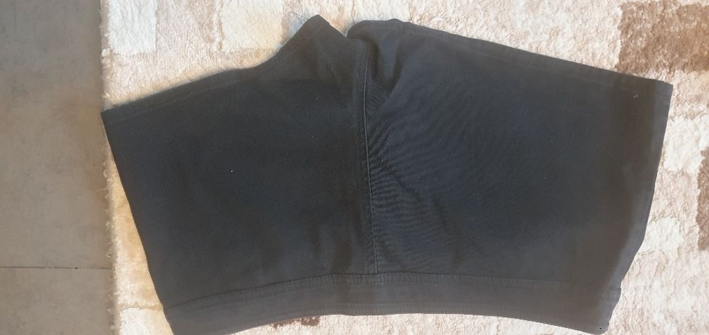 Pantaloni scurti negri