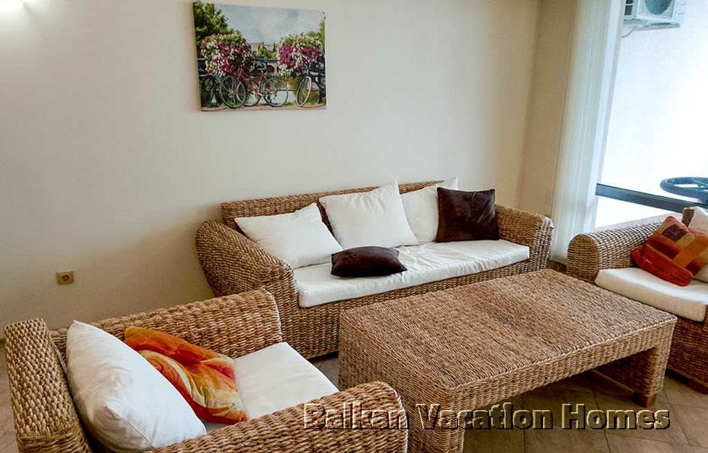 Стилно обзаведен тристаен апартамент с гледка към морето - Бяла