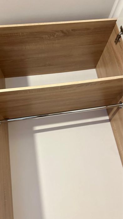 Большой шкаф и комод