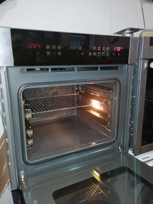Фурна Siemens Black edition