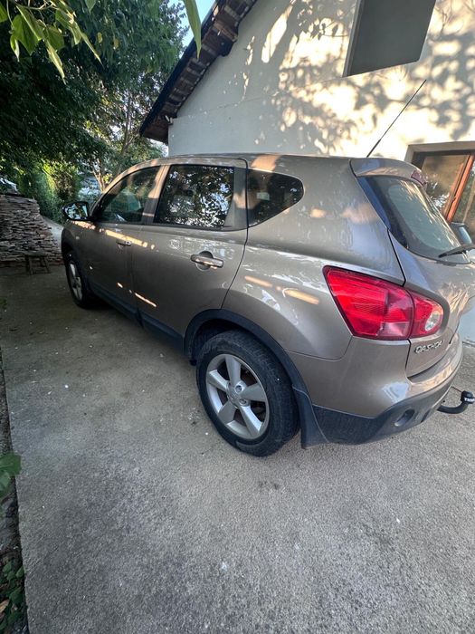 Vand nissan qashqai 2.0 benzina