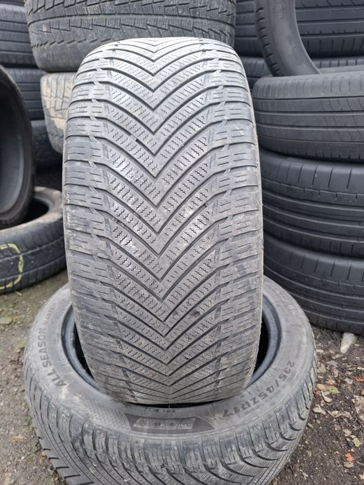 Vand 2 anvelope 235 45 17 de iarna dot 2022