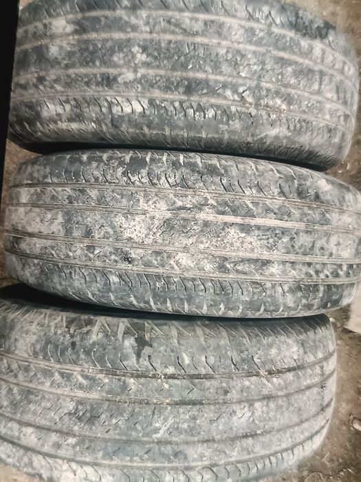 Шины 265/70R16 среднем состоянни пишите личку по цене договоримся