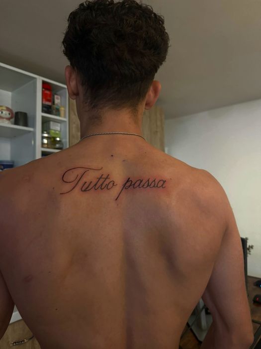 Tatuaje mici spre medii