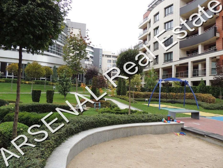 Дава се под наем Тристаен апартамент в София, Изток - 110 кв.м за 1200 € - Снимка #12