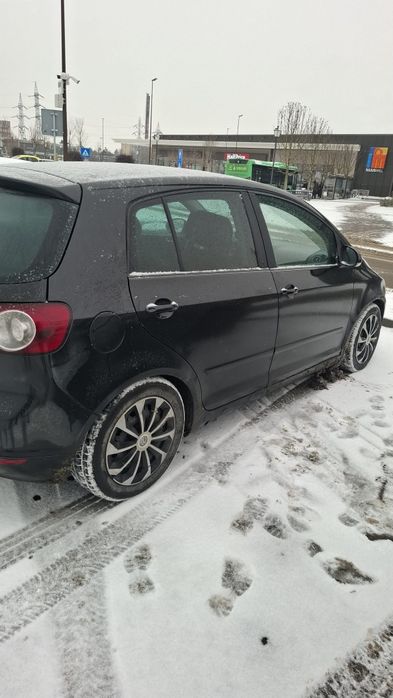 Vând golf 5 plus detali la telefon