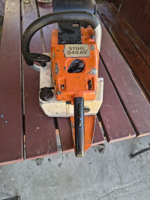 De vânzare sau schimb Stihl 045 AV