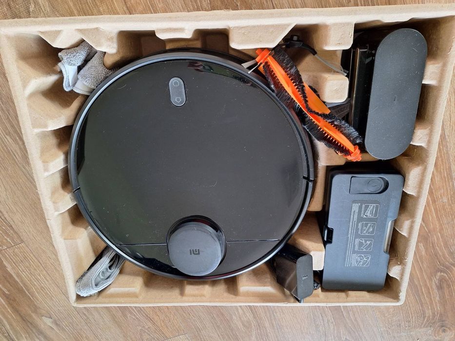 Mi robot vacuum mop p прахосмукачка робот. Използвана