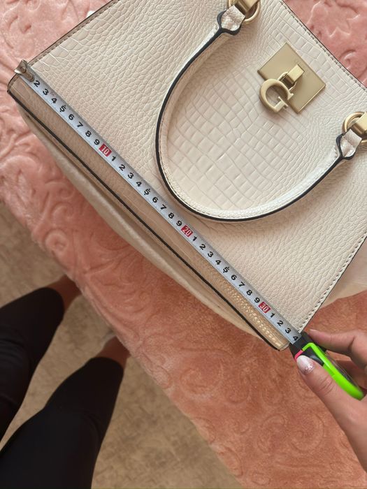Guess-оригинална чанта