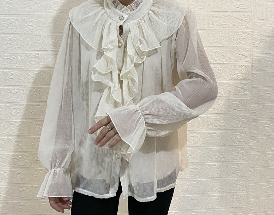 Белый и коричнивый кофточка