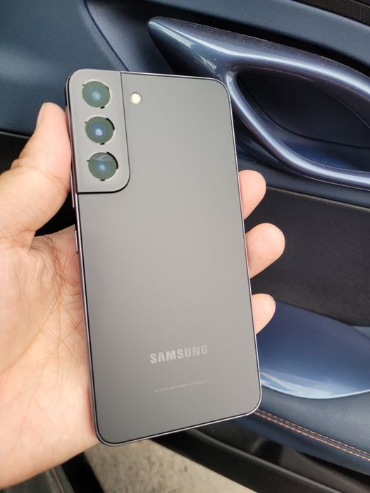 Samsung s22  5G 256gb