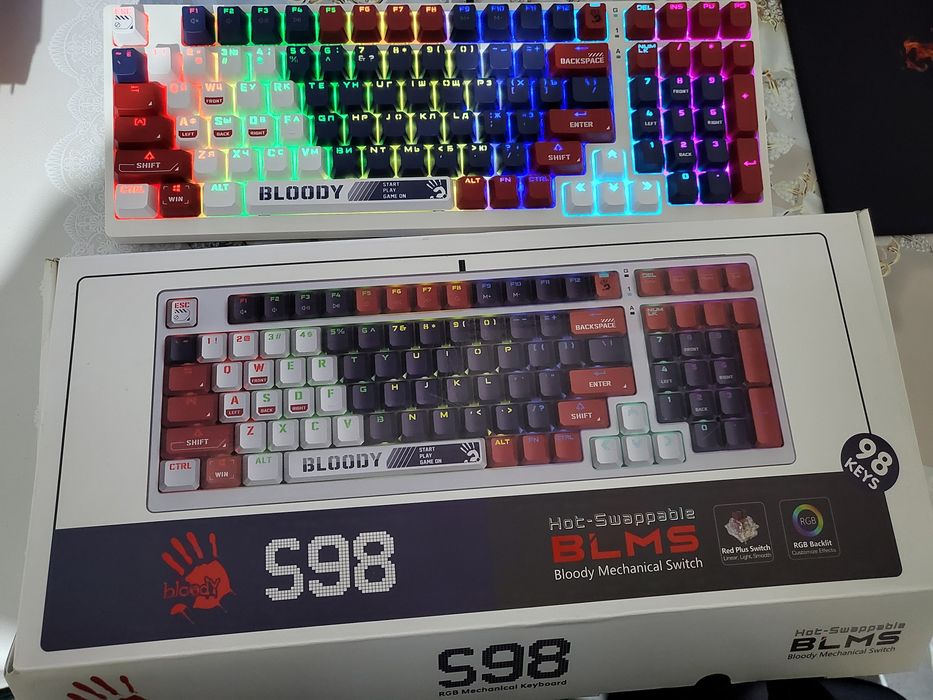 Проводная механическая игровая клавиатура BLOODY S98 RGB++
