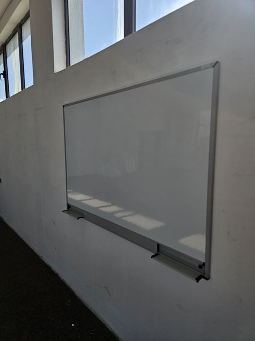 Магнитна бяла дъска лакирана метална повърхност размер 120 см х 240 см