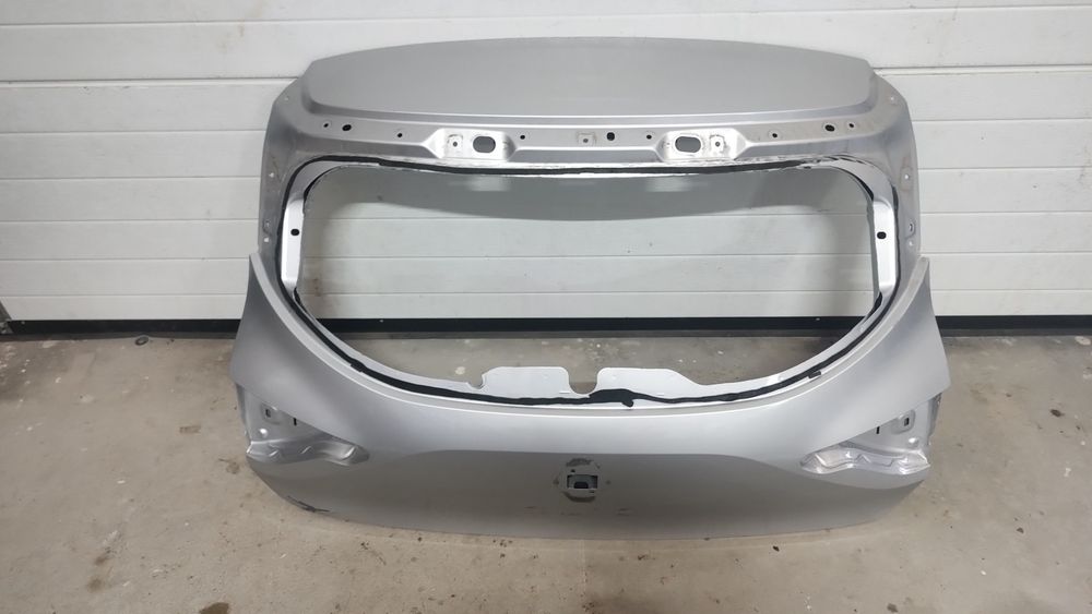 Haion și bara spate clio 5 facelift