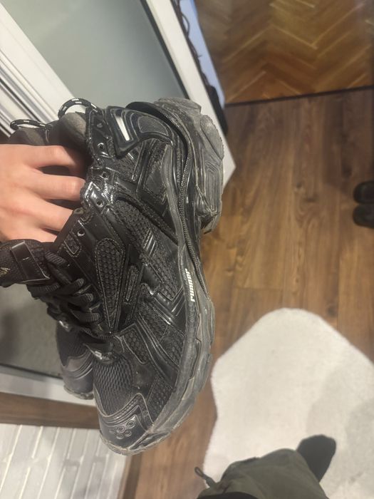 Balenciaga runners black