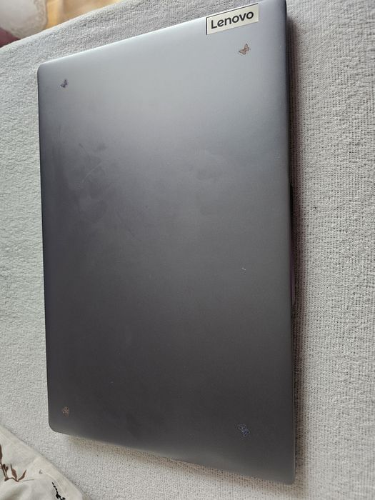 Laptop Lenovo silver