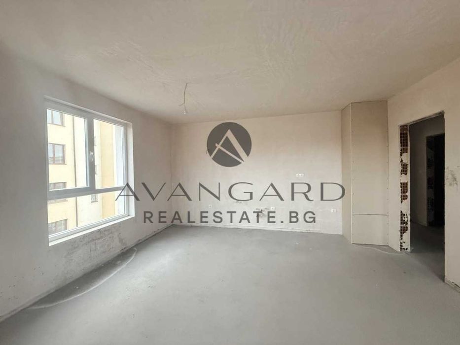 оф.25598 Тристаен с гараж/ Остромила