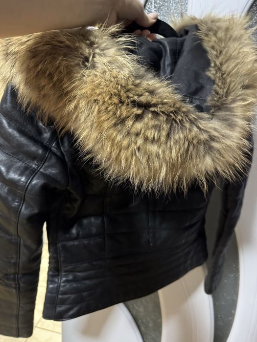 Размер м ,но отговаря на хс-с естествена кожа