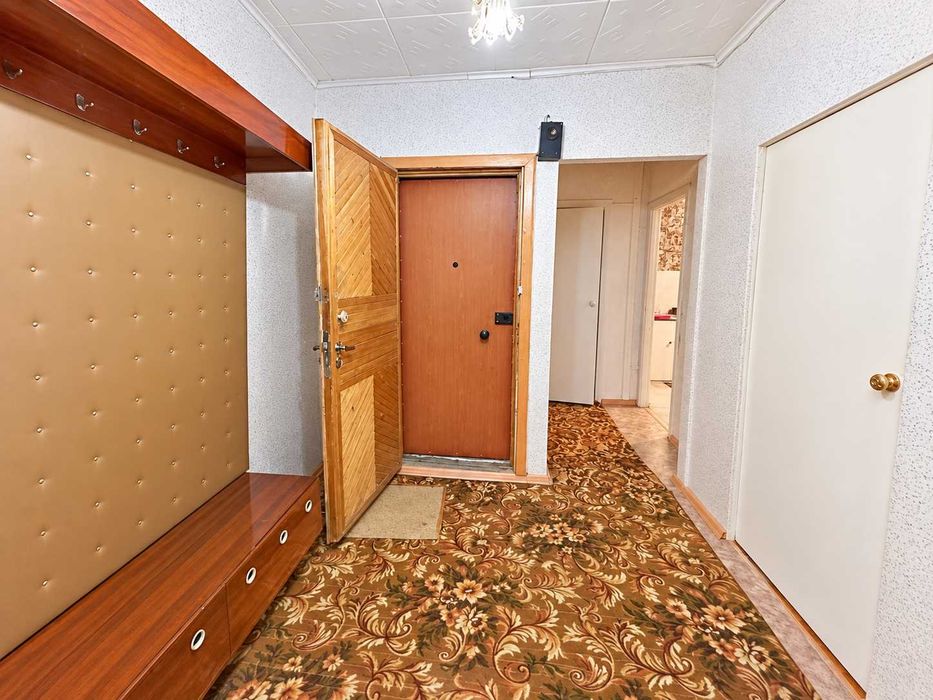 Продам 3 ком квартиру 19 мкр.