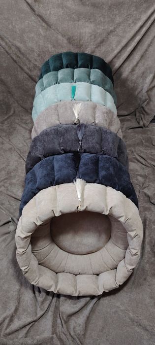 Catbeds and dogbeds