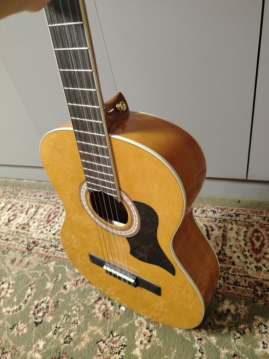 Гитара классическая